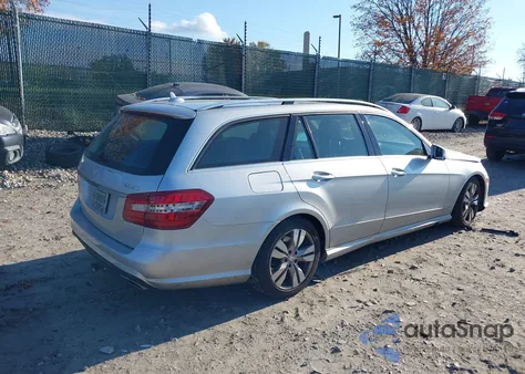 2011 Mercedes-Benz E 350 4Matic z USA, uszkodzony, nr VIN WDDHH8HBXBA497321